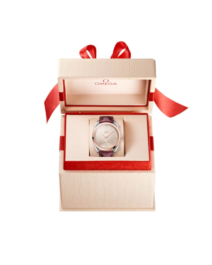 Оригинальные часы Omega Omega Seamaster Aqua Terra 220.23.38.20.59.001 механические калибр механизма omega 8802 общий вид