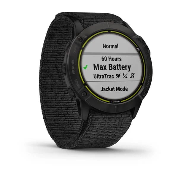 Garmin 010-02408-01 мужские часы застежка крупным планом