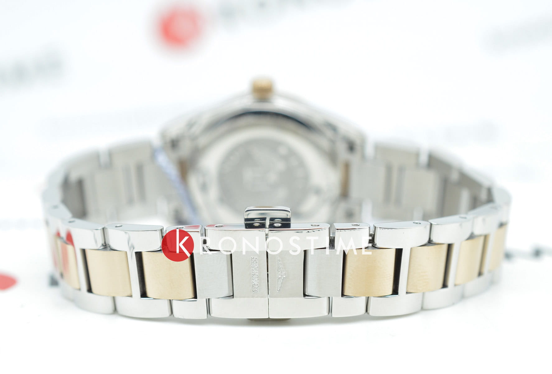 Longines Longines Conquest Classic L2.286.3.87.7 кварцевые женские часы часы крупный план перламутровый циферблата