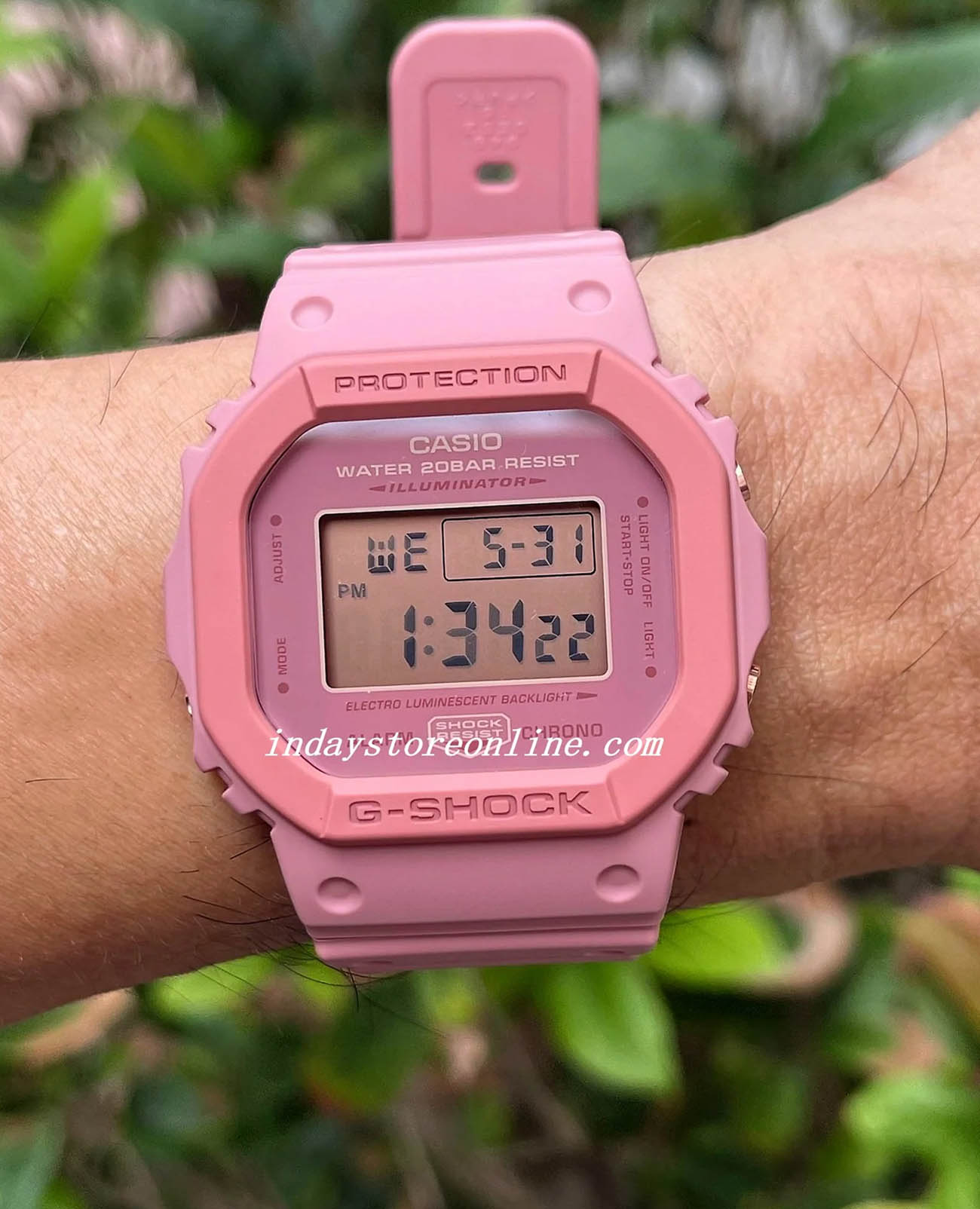Casio Casio G-Shock DW-5610SL-4A4DR , наручные мужские часы фото под углом