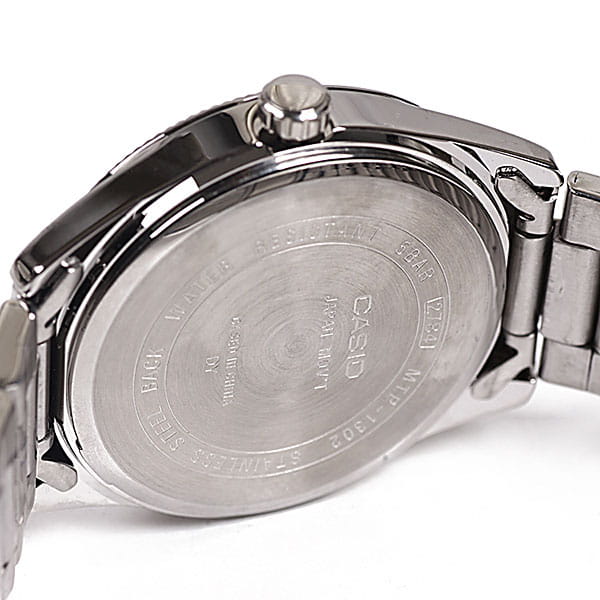 Casio Casio Collection MTP-1302D-7A2VDF (MTP-1302D-7A2) кварцевые мужские часы часы крупный план серебристый циферблата