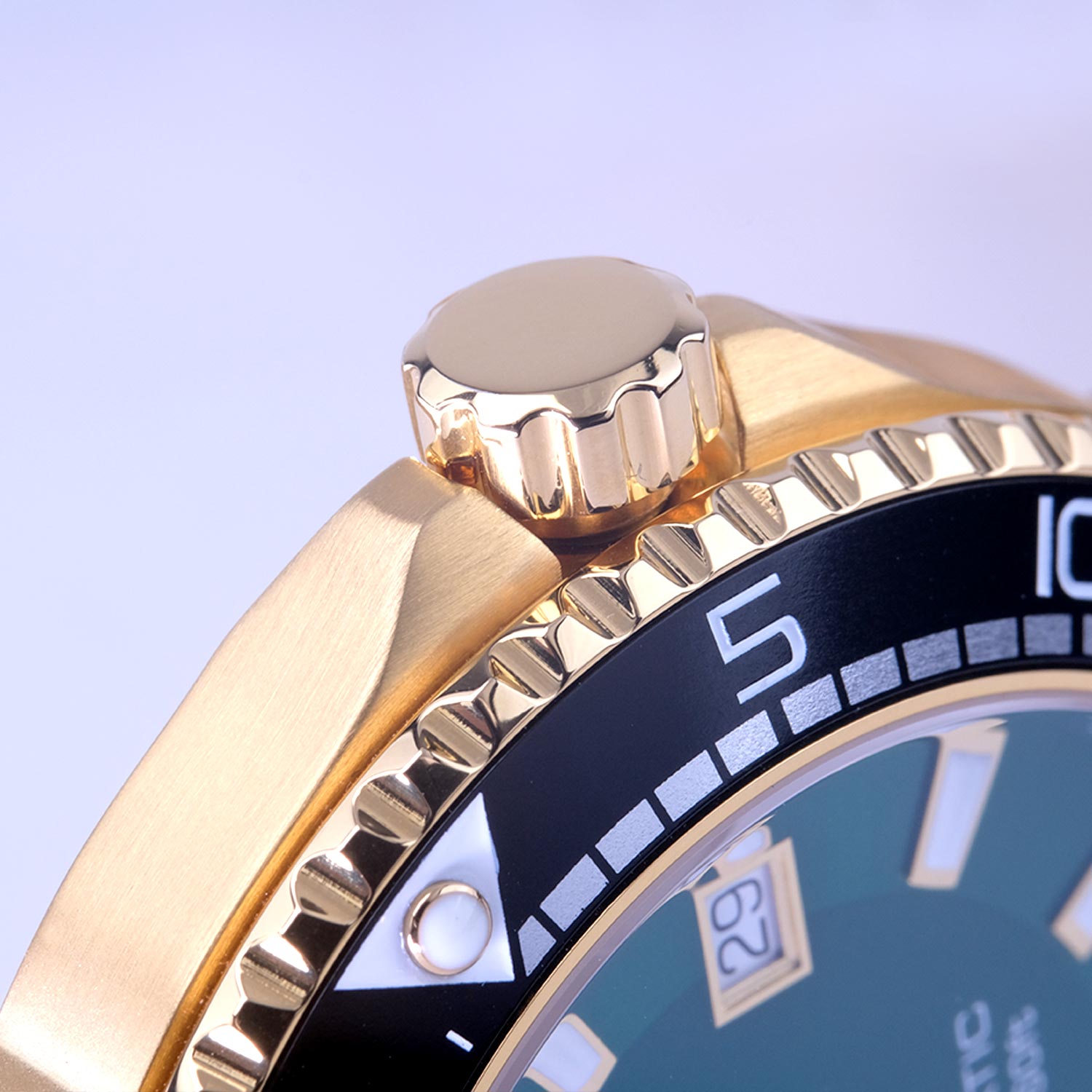 Оригинальные часы Swiss Military by Chrono Swiss Military by Chrono Automatic Dive SMA34086.06 механические калибр механизма ronda r150 общий вид