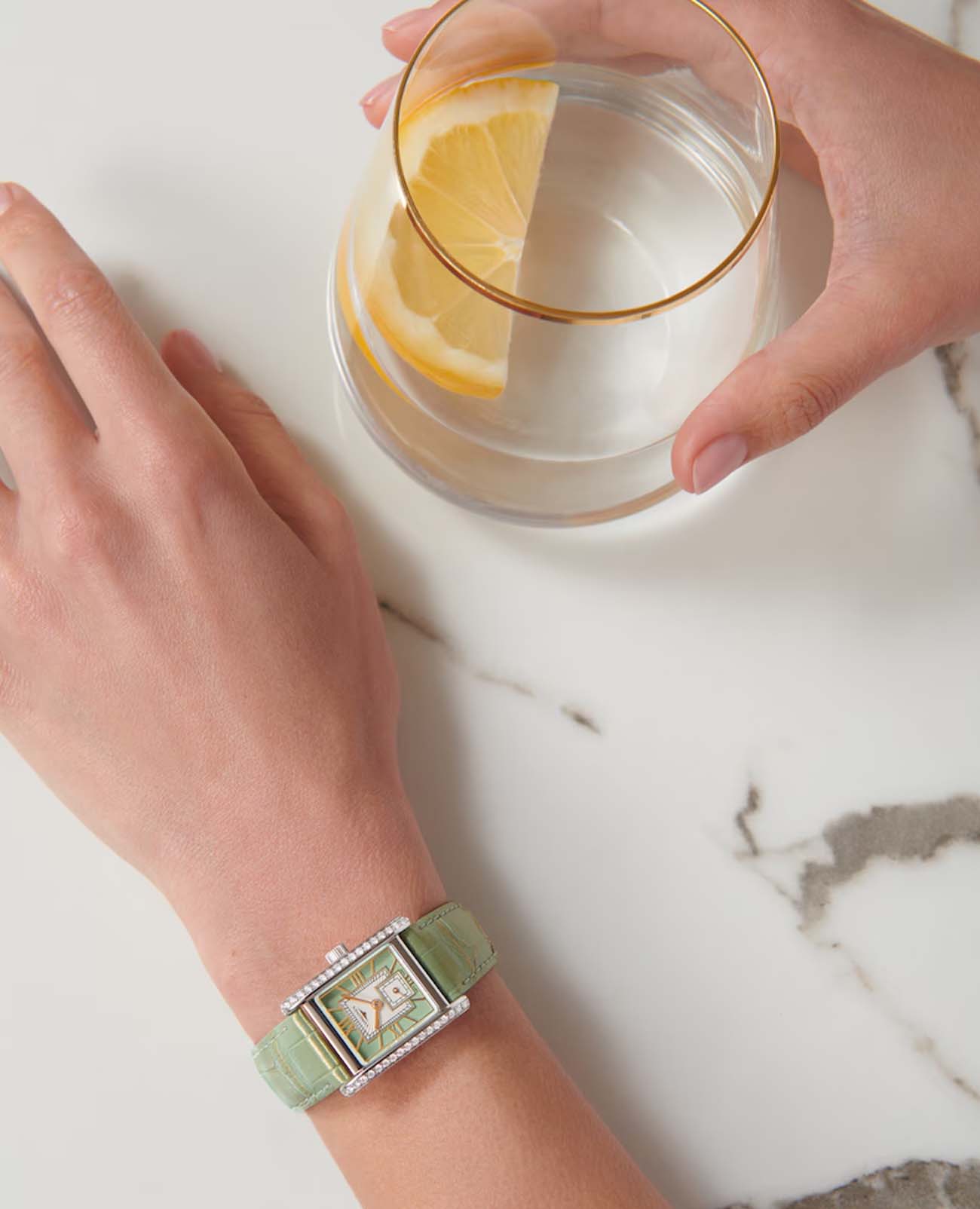 Longines Longines DolceVita L5.200.0.05.2 кварцевые женские часы часы крупный план  циферблата