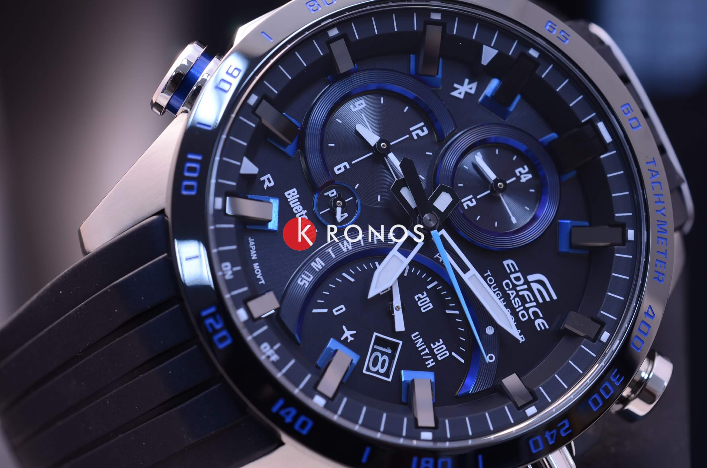 Casio Casio Edifice EQB-501XBR-1A, edifice япония мужские часы на браслете полимер боковой вид