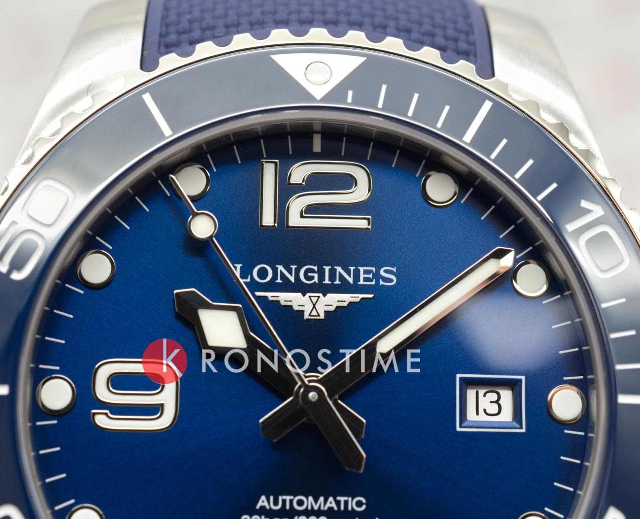 Longines Longines HydroConquest L3.782.4.96.9, hydroconquest швейцария мужские часы на браслете каучук боковой вид