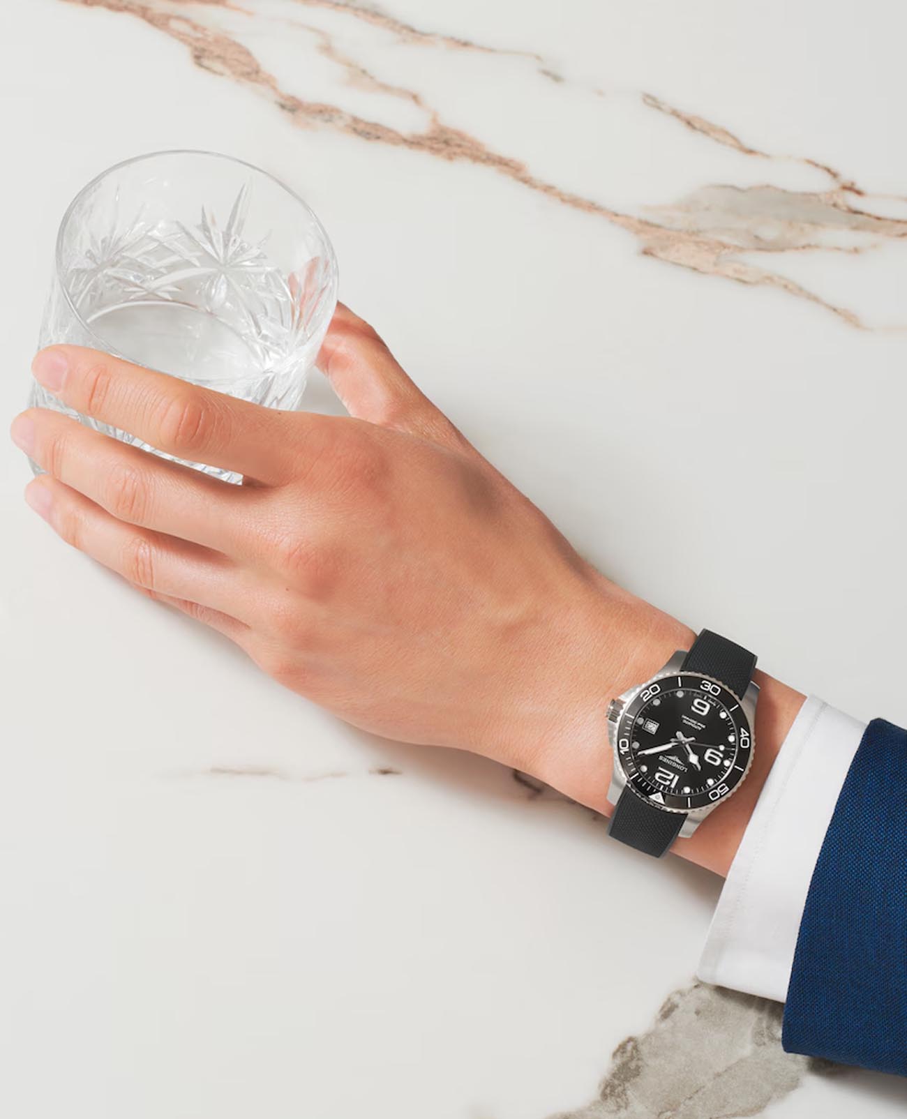 Longines Longines HydroConquest L3.780.4.56.9  — детали корпуса и каучук