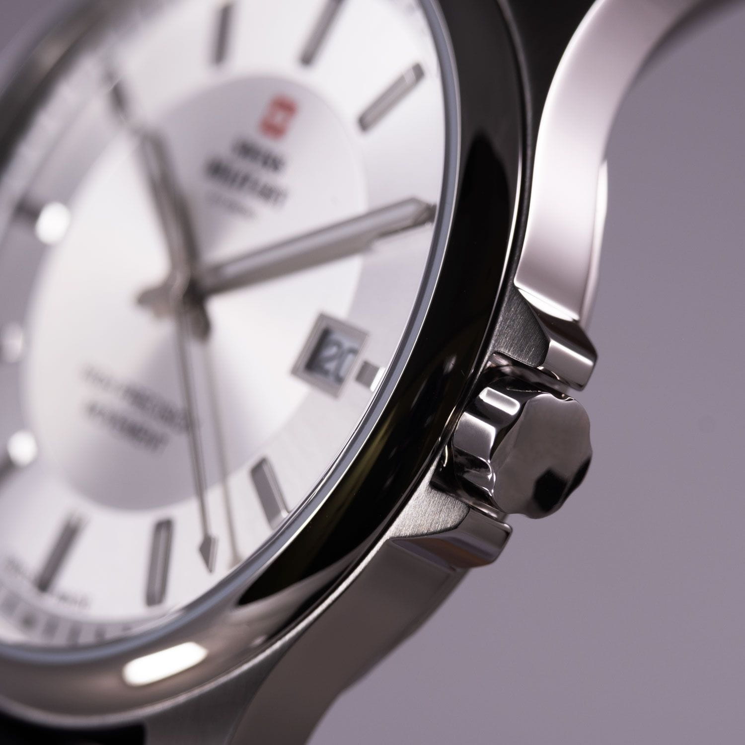 Swiss Military by Chrono Swiss Military by Chrono Сверхточные SM30200.11 мужские часы белый циферблат на запястье