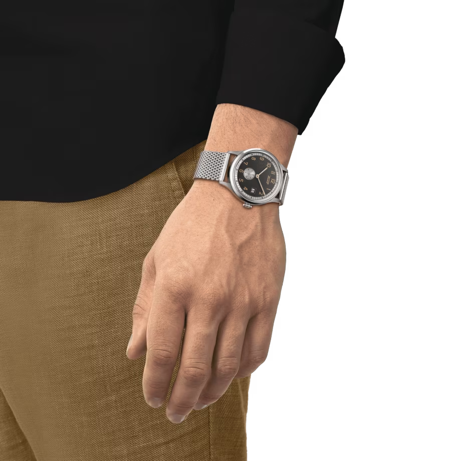 Tissot Tissot Heritage Small Second 1938 T142.428.11.082.00 , наручные мужские часы фото под углом