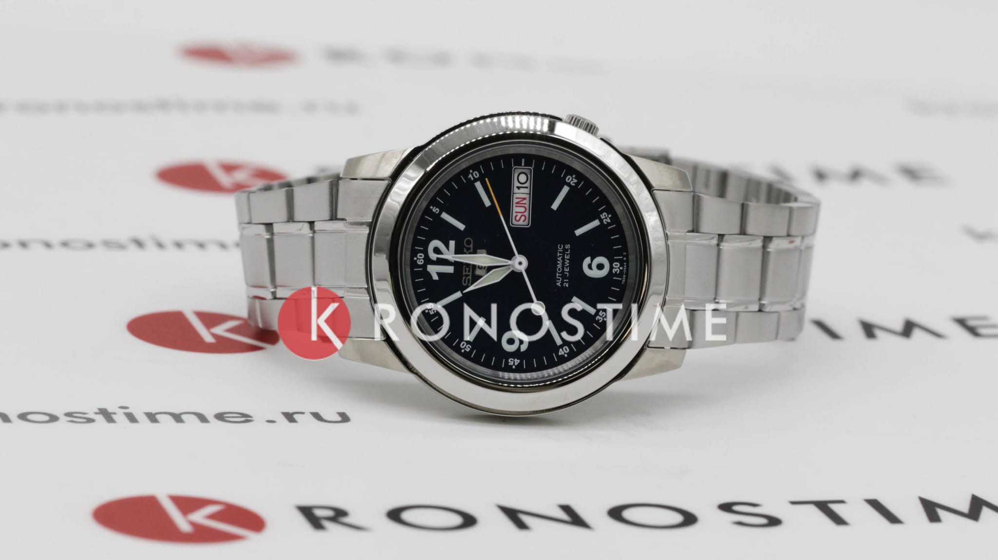 Seiko Seiko 5 Regular SNKE61K1, 5 regular япония мужские часы на браслете нержавеющая сталь боковой вид