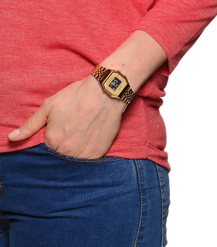 Casio Casio Vintage LA680WGA-9B, vintage япония женские часы на браслете сталь с ip покрытием боковой вид