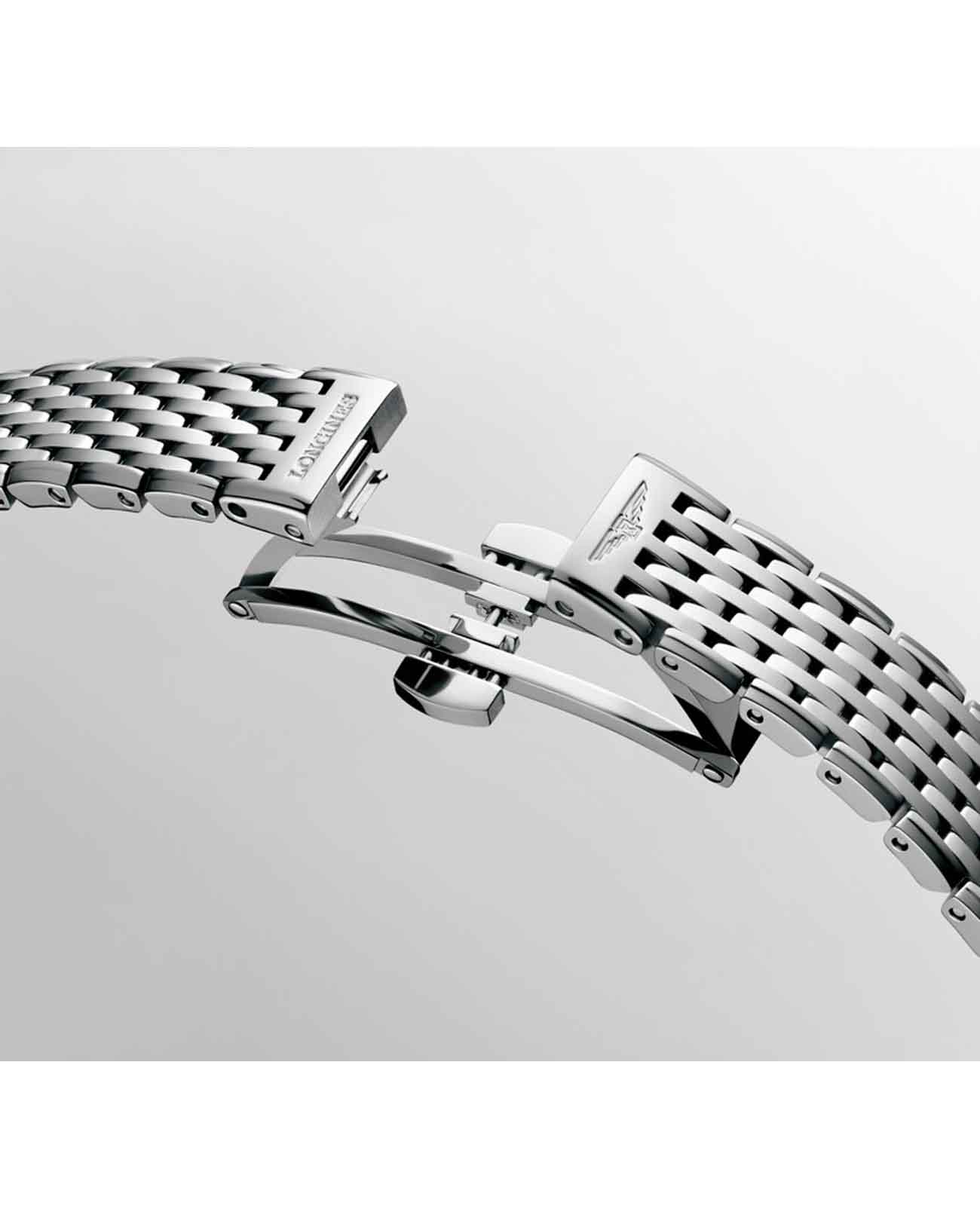 Longines L43410976 женские часы застежка крупным планом