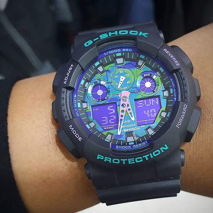 Casio Casio G-Shock GA-100BL-1A электронные мужские часы часы крупный план цветной циферблата