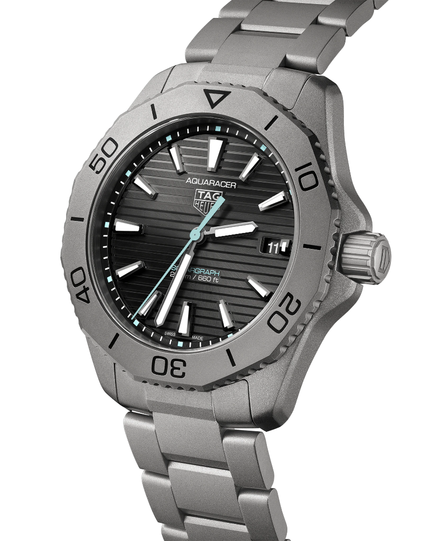 TAG Heuer TAG Heuer Aquaracer Professional Solargraph 200 WBP1180.BF0000 , наручные мужские часы фото под углом