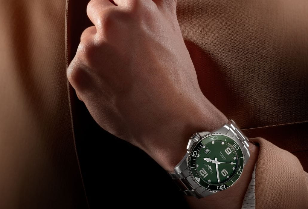 Longines Longines HydroConquest L3.782.4.06.6 - наручные мужские часы наручные часы в перспективе зеленый циферблат