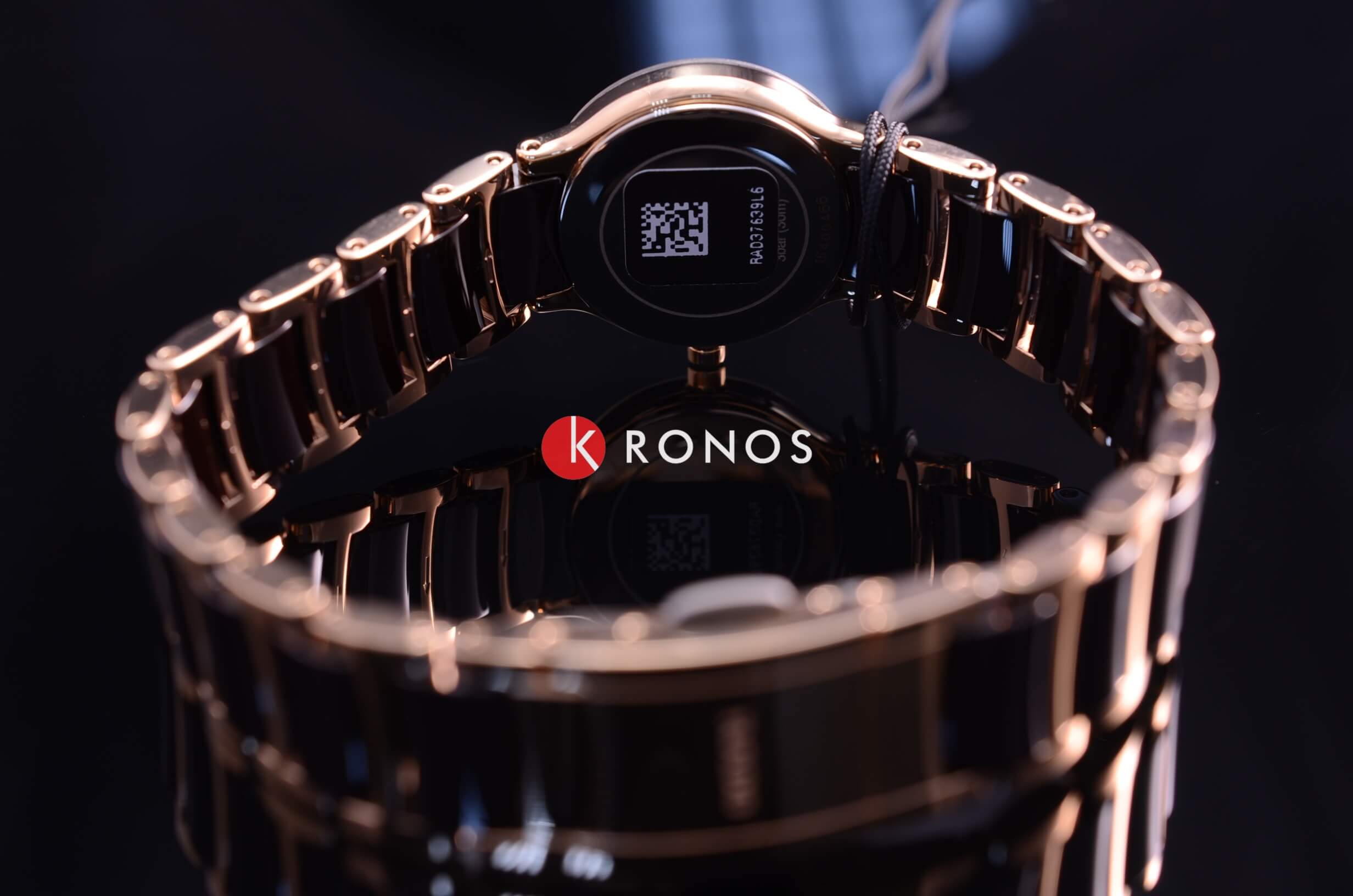 Rado Rado Centrix Diamonds R30190702 кварцевые женские часы часы крупный план коричневый циферблата