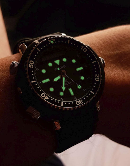 Seiko Seiko Prospex SNJ027P1, prospex япония мужские часы на браслете силикон боковой вид