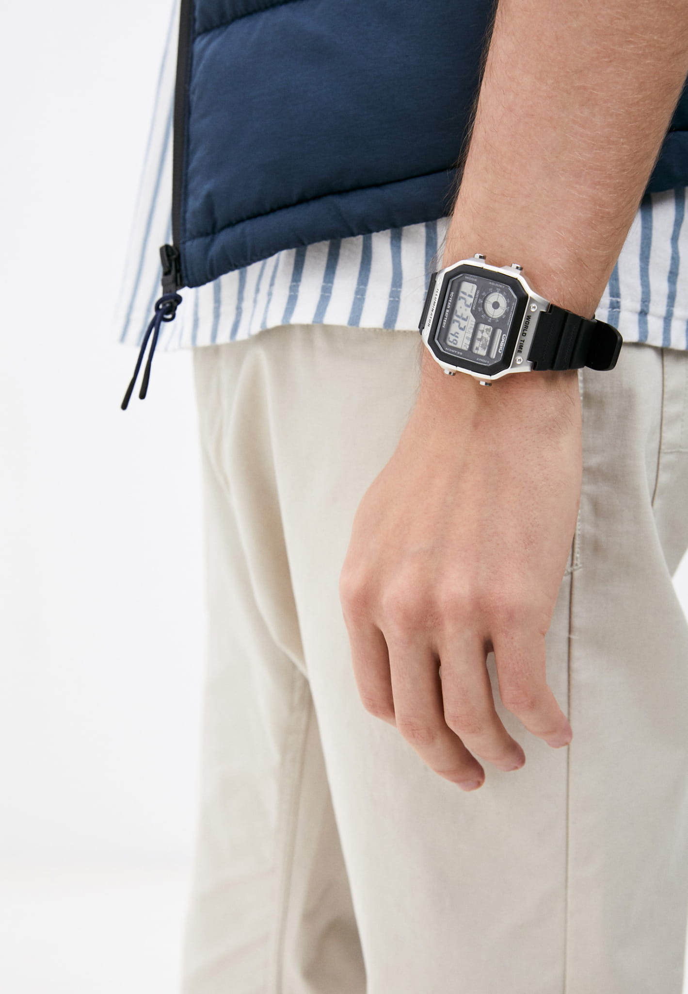 Casio Casio Collection AE-1200WH-1CVEF , наручные мужские часы фото под углом