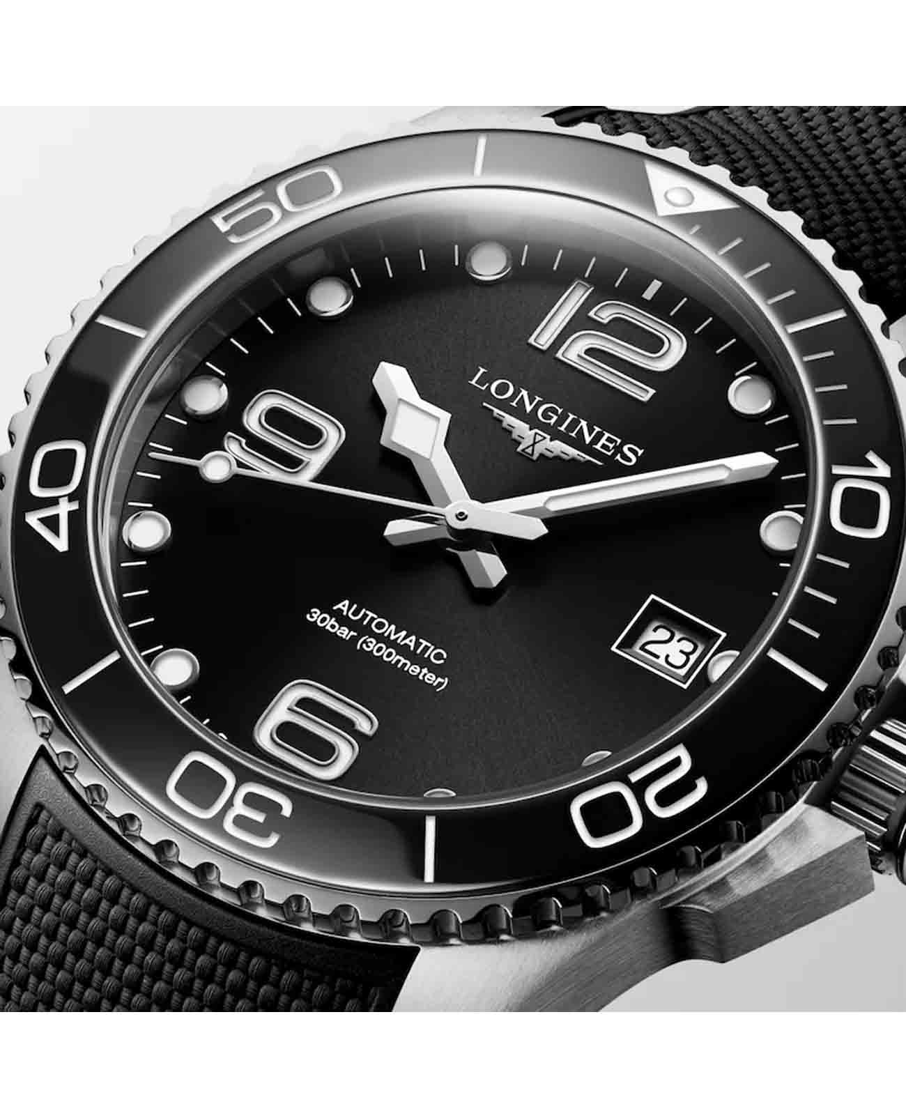 Longines Longines HydroConquest L3.780.4.56.9 , наручные мужские часы фото под углом