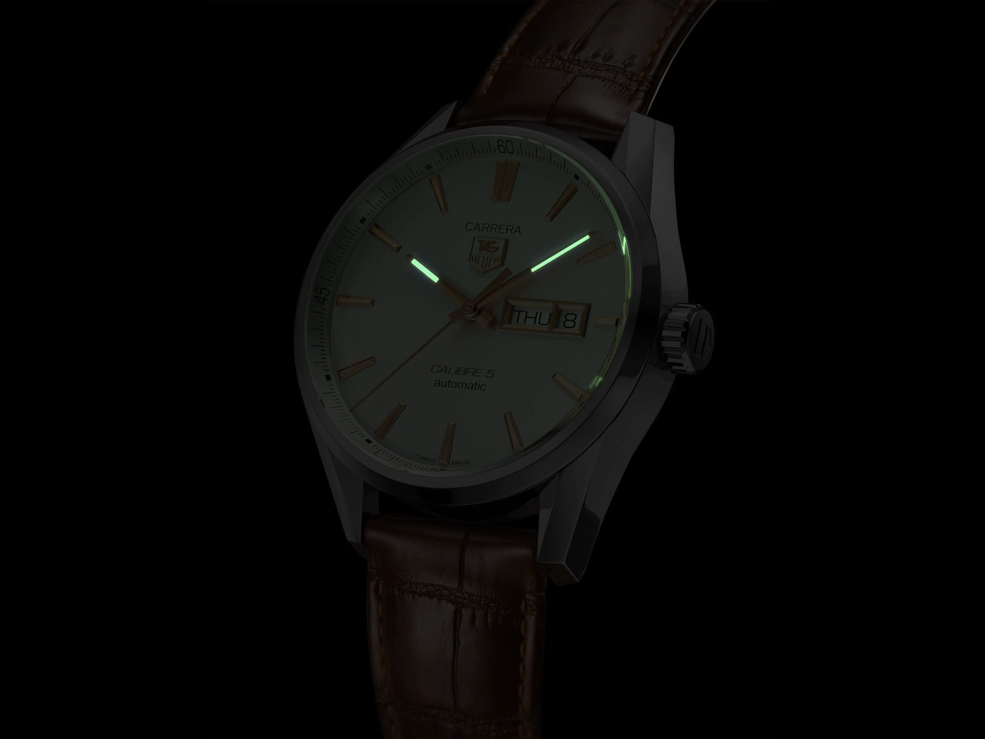 TAG Heuer TAG Heuer Carrera WAR201D.FC6291 механические мужские часы часы крупный план серебристый циферблата