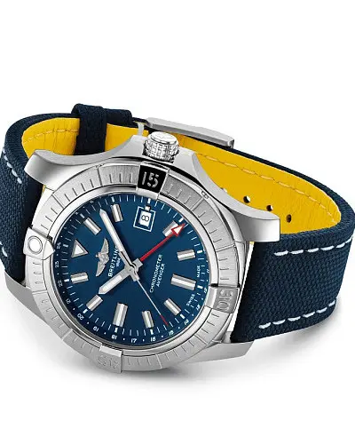 Breitling Avenger Automatic GMT 45 A32395101C1X2